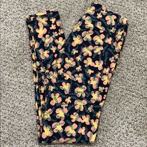 leggings.  Pink and yellow flowers. BNWOT